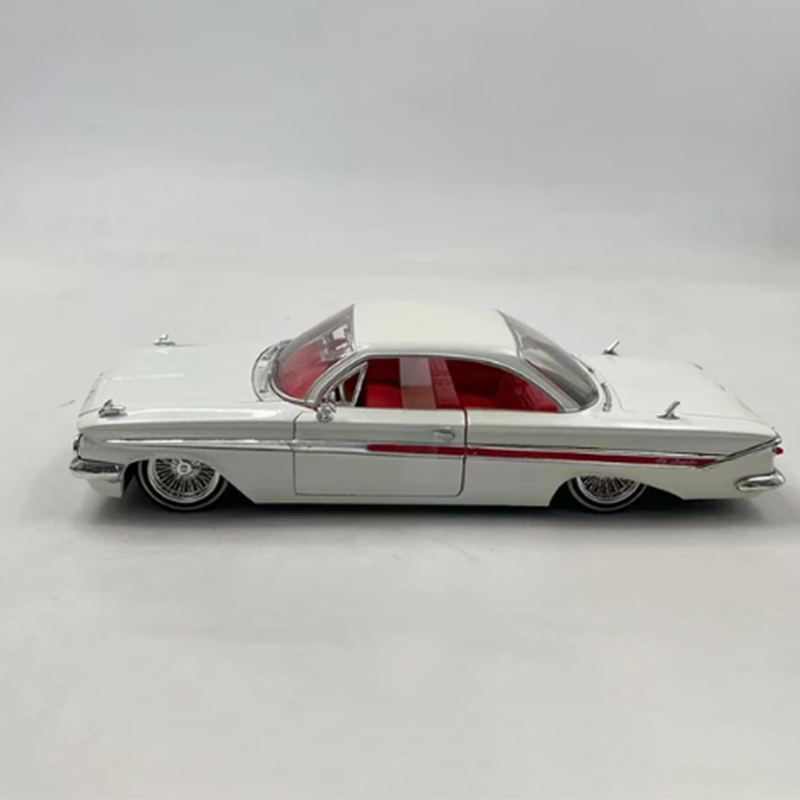 Model Kit Mustang - JADA 1:24 масштаб 1961, модель автомобиля