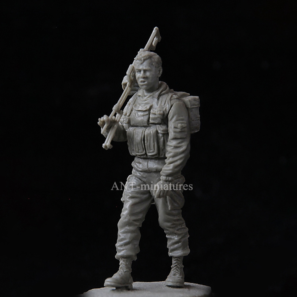 Model Kit Reshiram - Набор моделей фигурок в масштабе 1/35
