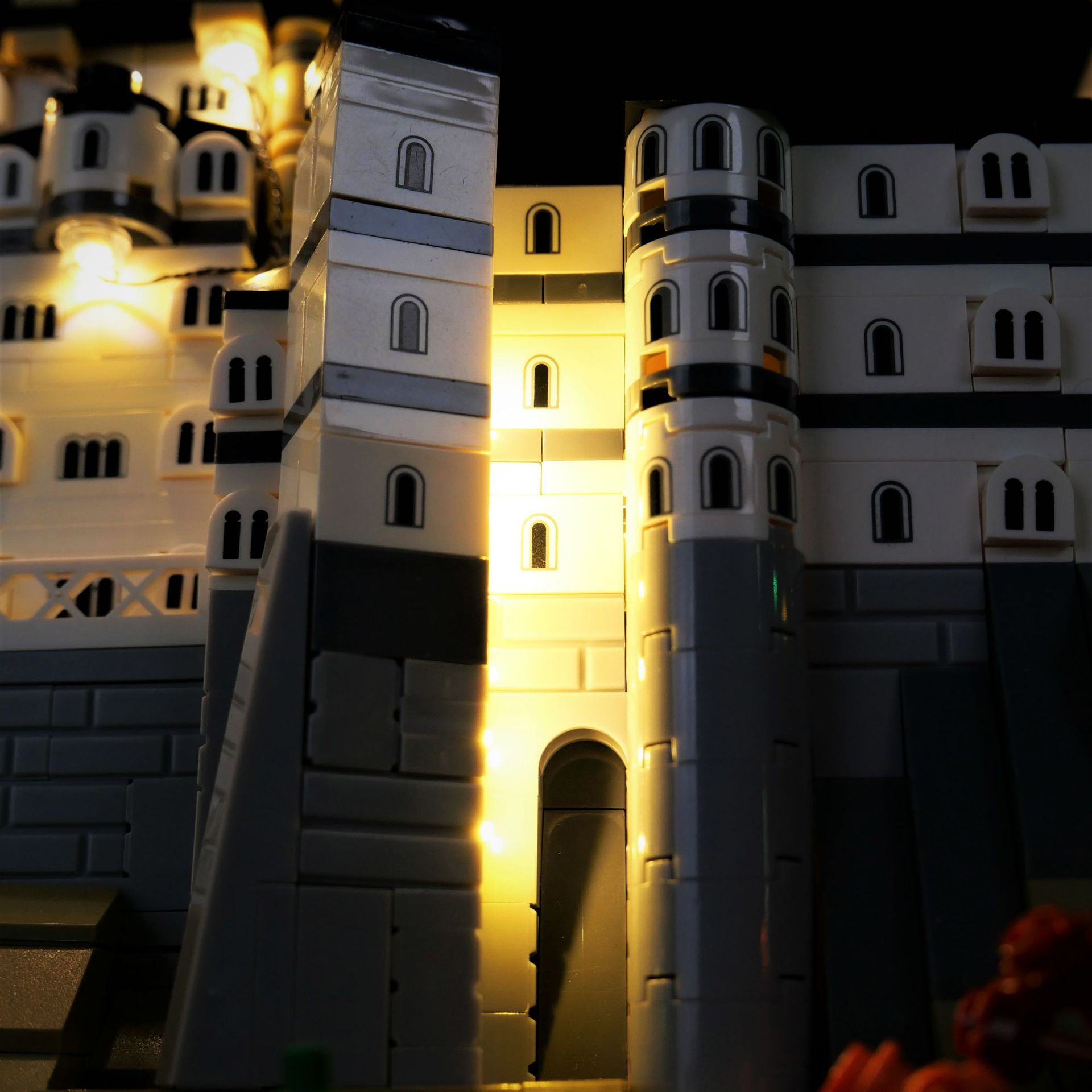 Комплект светодиодных фонарей  – обзор и цена Model Kit Centaur