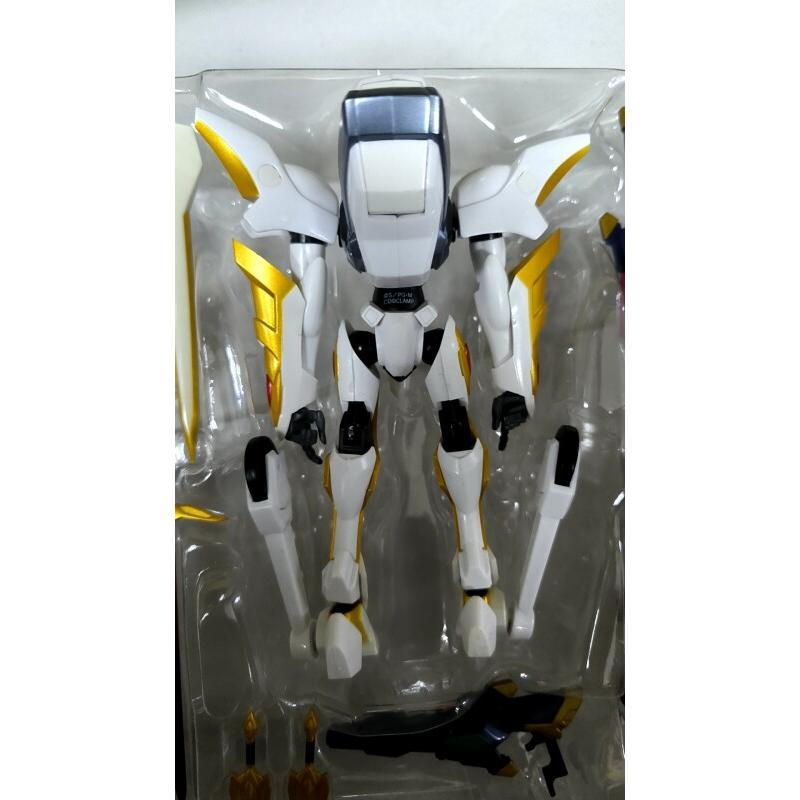 Коллекционная подвижная фигурк – обзор и цена Model Kit Lancelot