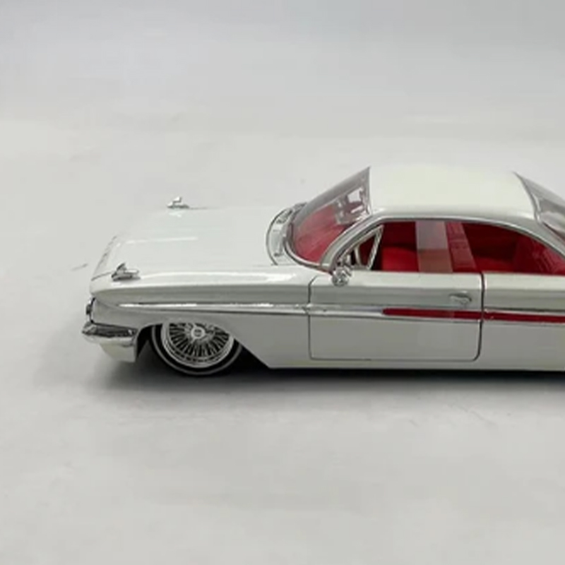 JADA 1:24 масштаб 1961, модель – обзор и цена Model Kit Mustang