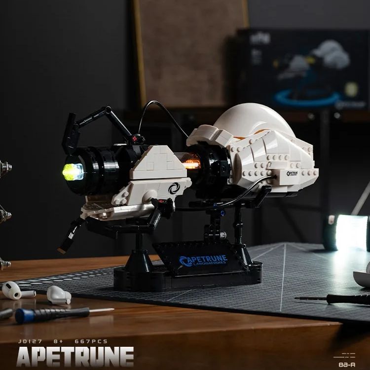 667 деталей, креативный высоко – обзор и цена Model Kit Robocop